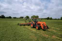 Kubota M5-111HDC12-1 M Series Tractor w/ Cab