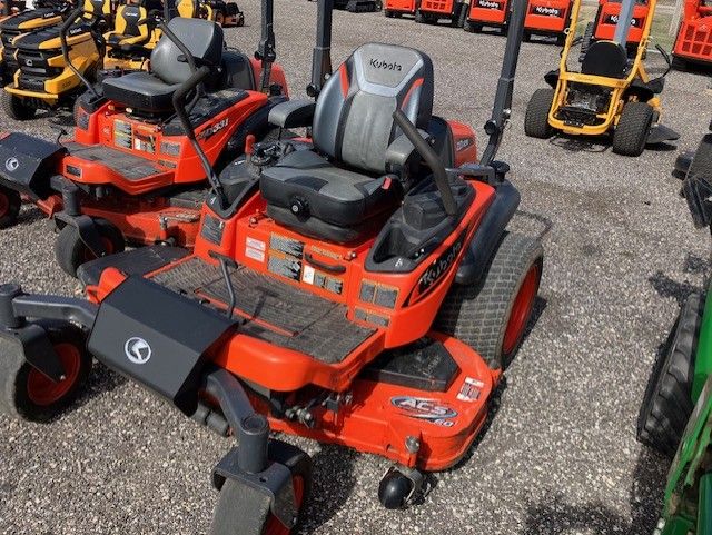 2022 Kubota ZD1211-3-60 Zero-Turn Mower